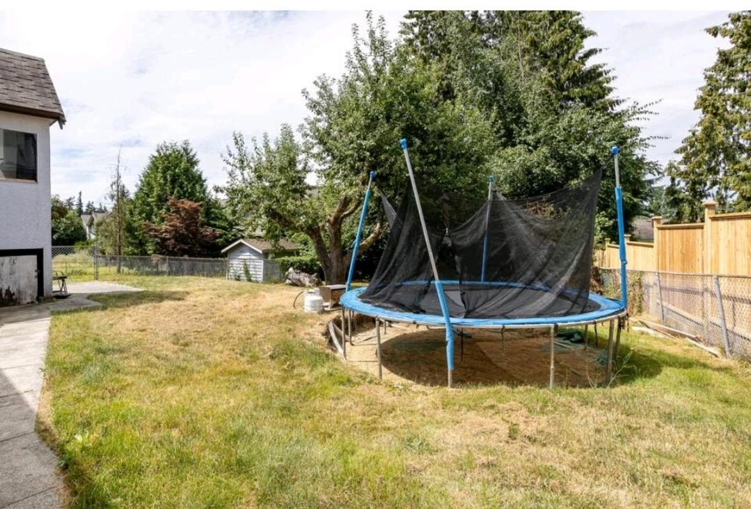 Вілла Vintage - 3 Bed House - North Surrey - Ping-Pong And Pool Table - Tv Cable Екстер'єр фото